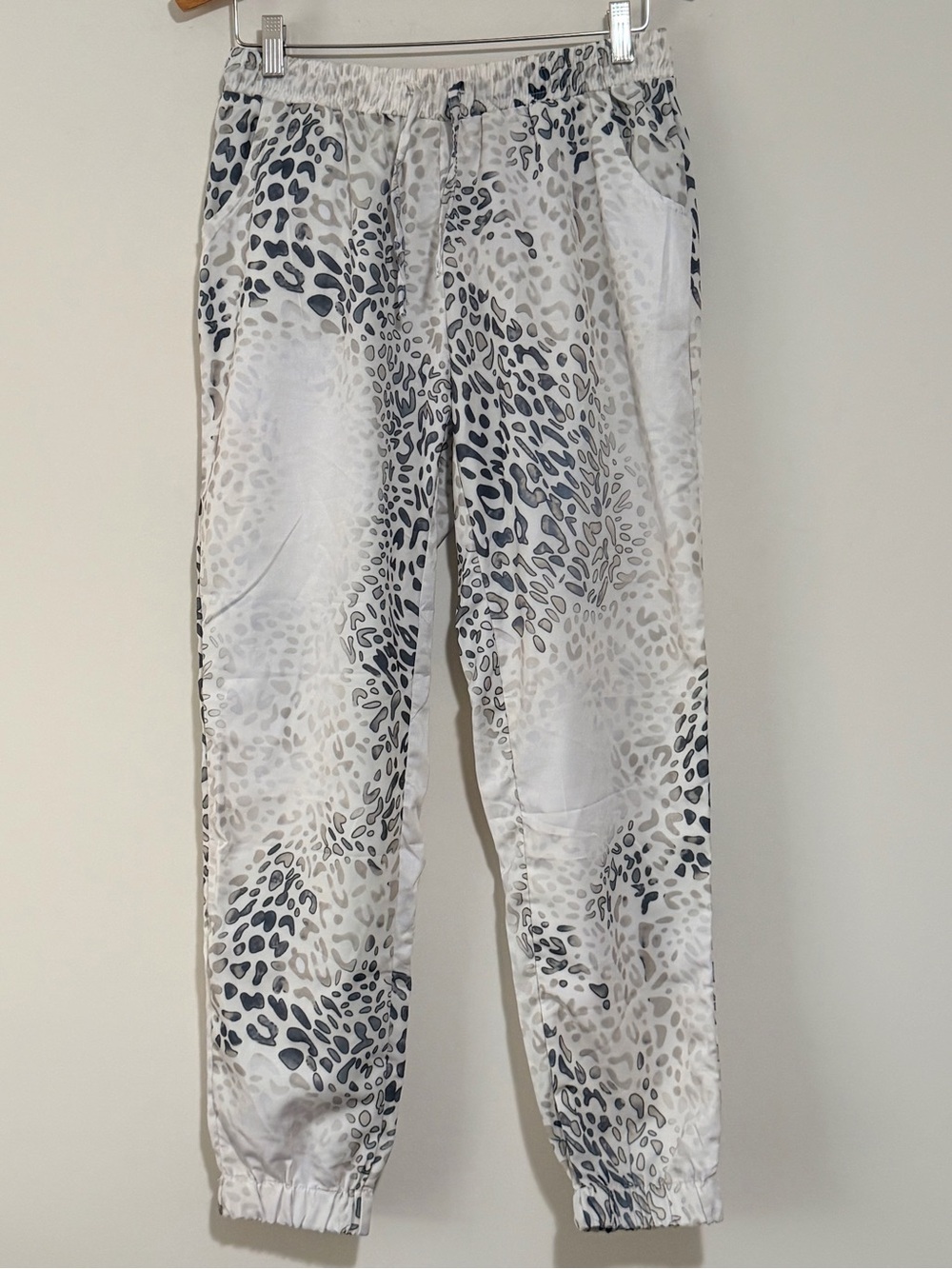 Women's Animal Print Satin Jogger Pants - White, Black & Gray